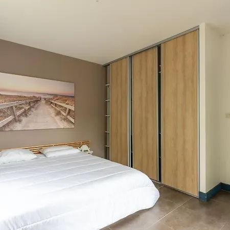 Moderne à - 5 Chambres, Piscine Chauffée, Proche Lac, Piste Cyclable - Fr-1-319-625
