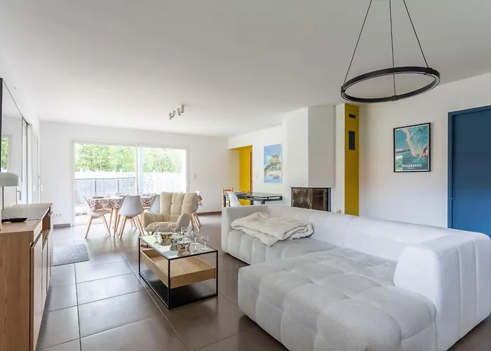 Moderne A - 5 Chambres, Piscine Chauffee, Proche Lac, Piste Cyclable - Fr-1-319-625 Villa *